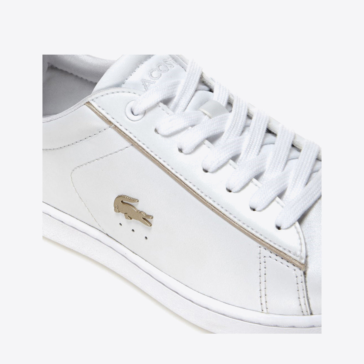 Lacoste carnaby best sale evo white gold